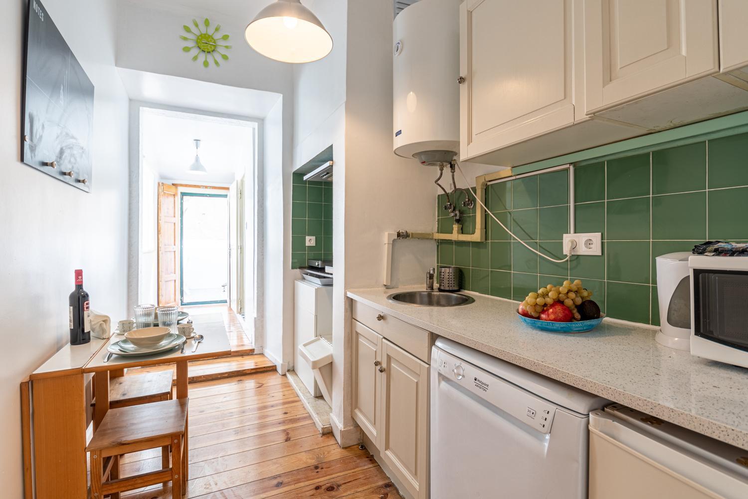 Spacious Apartment With Terrace At Graca Lisbona Esterno foto